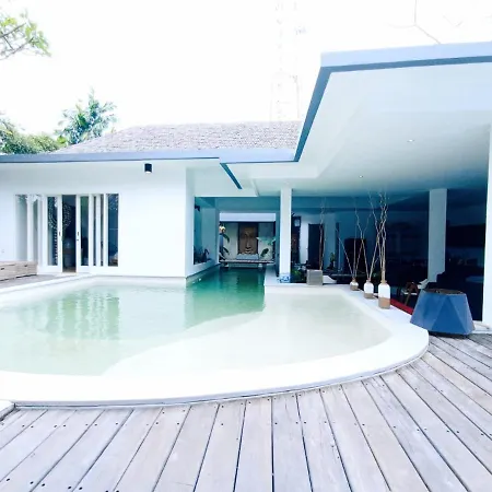 4 Bedroom Family Villa -Danumaya Villa Seminyak